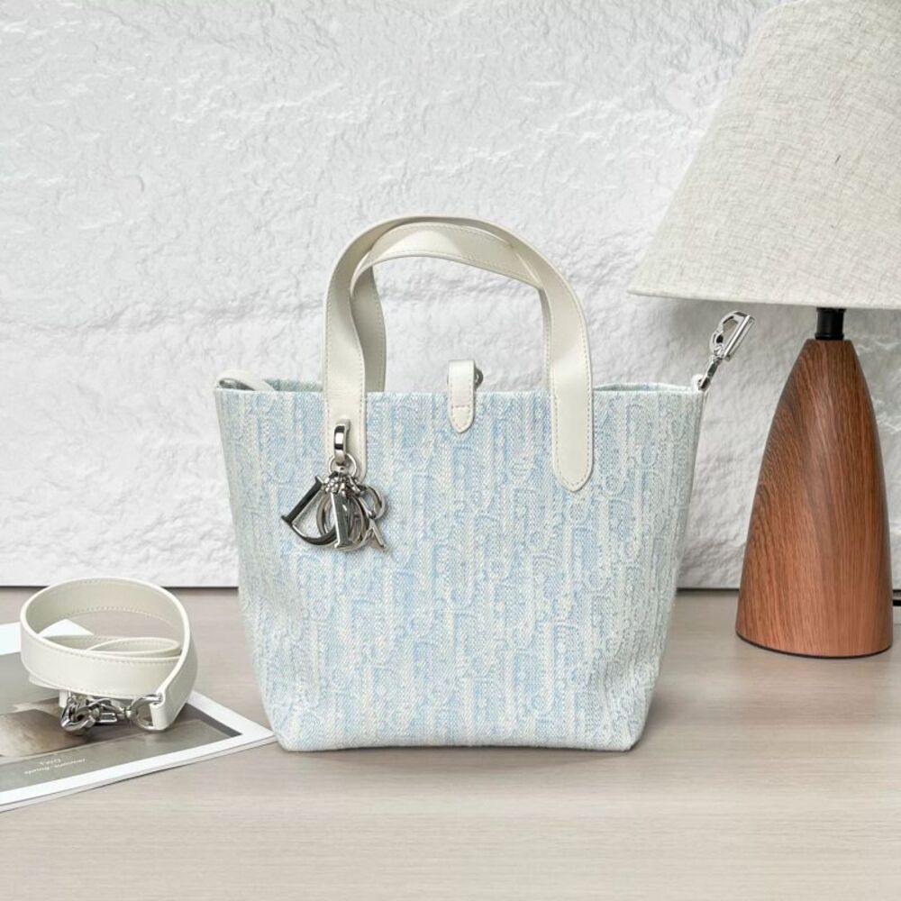 Dior Women Pre-Loved Bag Very Good Condition